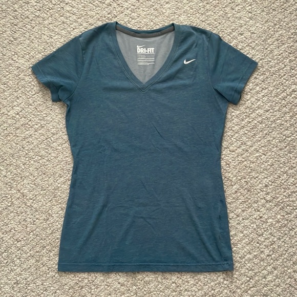 Nike Tops - 🎉 Nike dry fit blue v neck short sleeve shirt top 🎉